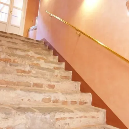 Hotel Palazzo Di Mezzo 3*