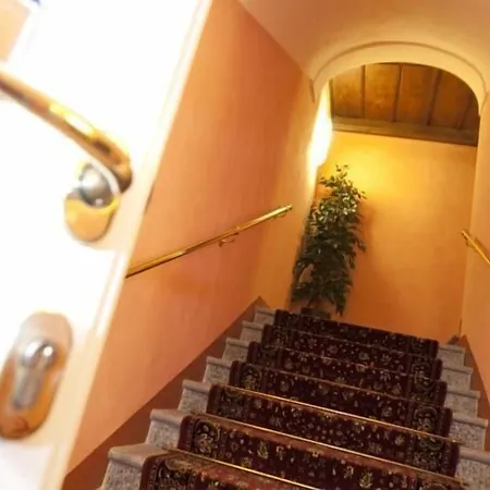 Palazzo Di Mezzo Hotel 3*