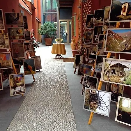Palazzo Di Mezzo Hotel 3*