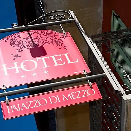 Hotel Palazzo Di Mezzo 3*