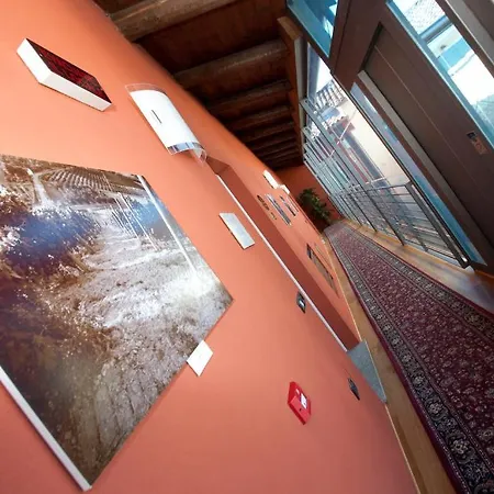 Palazzo Di Mezzo 3* Carrù