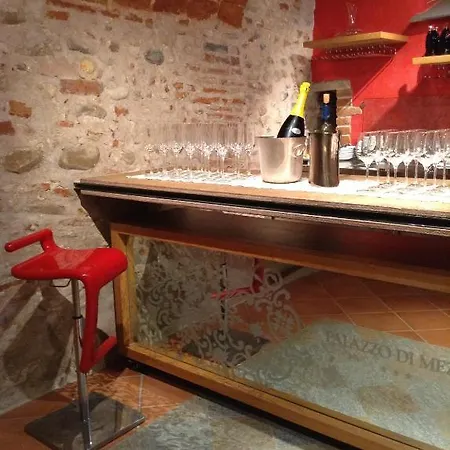 Palazzo Di Mezzo Carrù