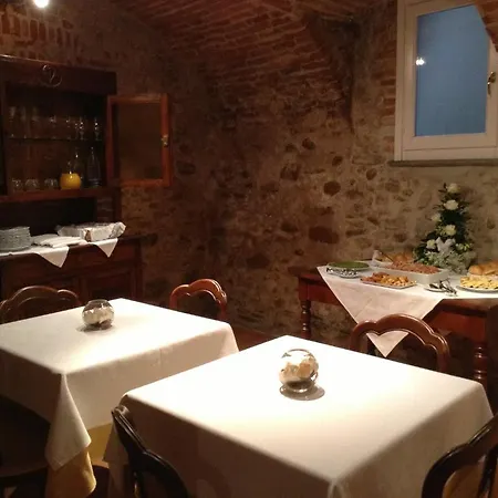 Hotel Palazzo Di Mezzo 3*